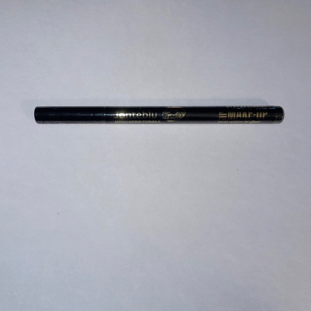 Jontéblu 24-hour Liquid Eyeliner